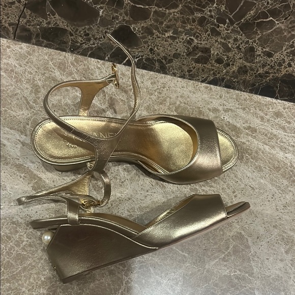CHANEL Pearl CC Logo Gold Leather Wedge Sandals 38 - Picture 1 of 11
